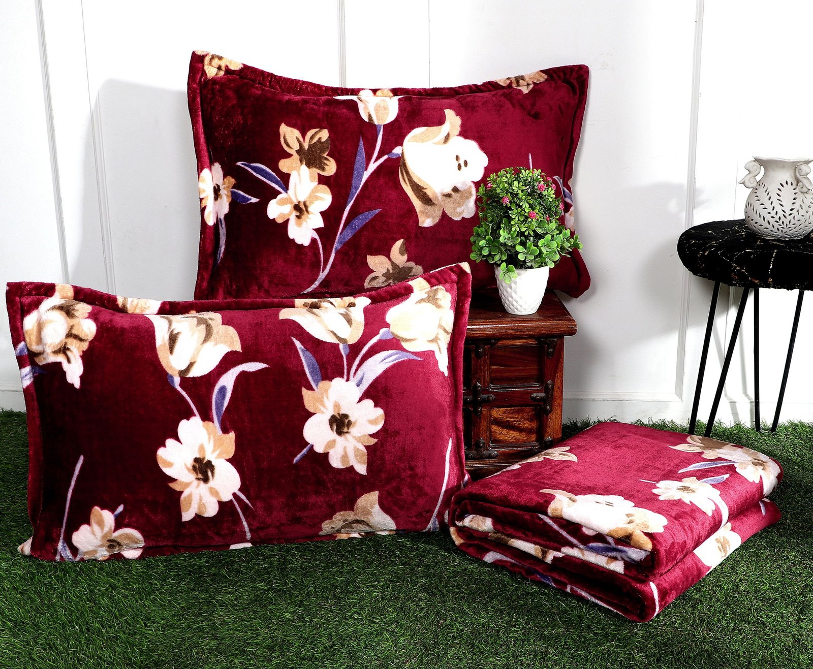 GULLIVAR BLANKETS & BEDDING