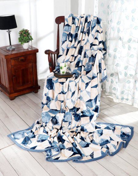 GULLIVAR BLANKETS & BEDDING